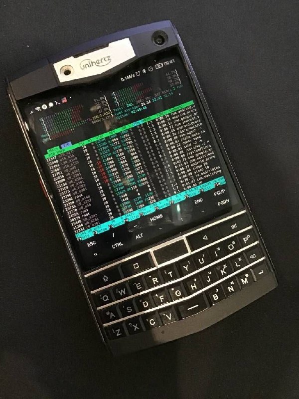 Podroid - приложение с открытым исходным кодом для запуска полноценного Alpine Linux на Android без root-прав при помощи Qemu с многопоточным TCG или AVF и pKVM (если он доступен)Работает практически всё:- Контейнеры - Docker/LXC/Podman- Проброс уведомлений на хостовую систему- Проброс портов- Поддержка zRAM- Поддержка X11 и PulseAudio для запуска графических приложений- Проброс USB-устройств#android
